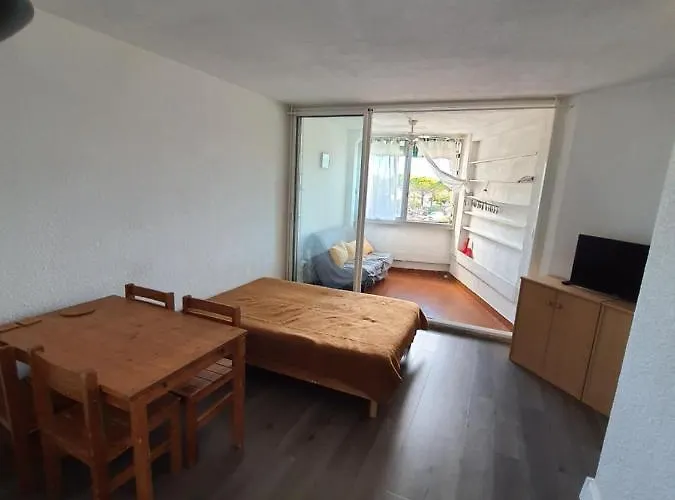 233, Port Camargue, Piscine, Wifi, Parking, 2 Personnes * Le Grau-du-Roi
