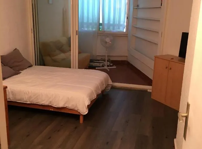 233, Port Camargue, Piscine, Wifi, Parking, 2 Personnes * Le Grau-du-Roi