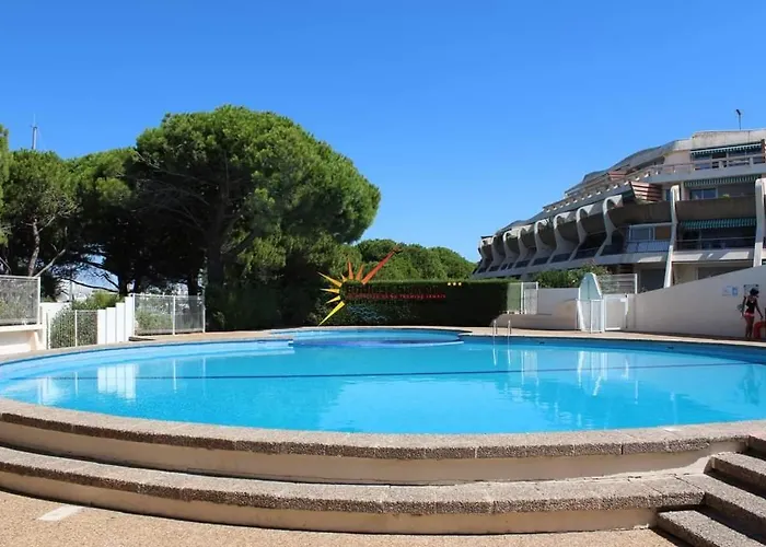 233, Port Camargue, Piscine, Wifi, Parking, 2 Personnes * Le Grau-du-Roi